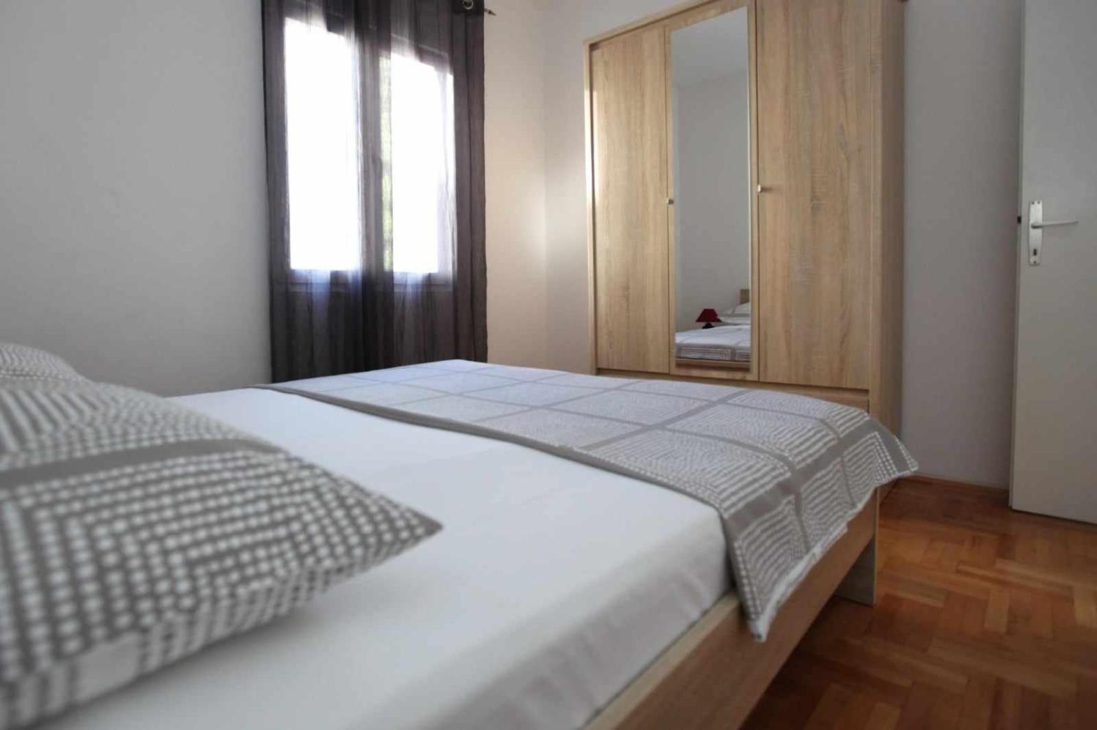 Apartmani Ivana Trogir Luaran gambar